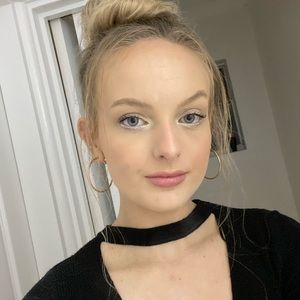 Meet your Posher, Ebony